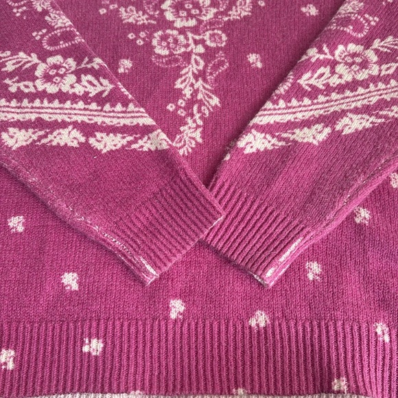 Sundance magenta purple V-neck long sleeve sweater w cream floral paisley detail - Picture 16 of 16